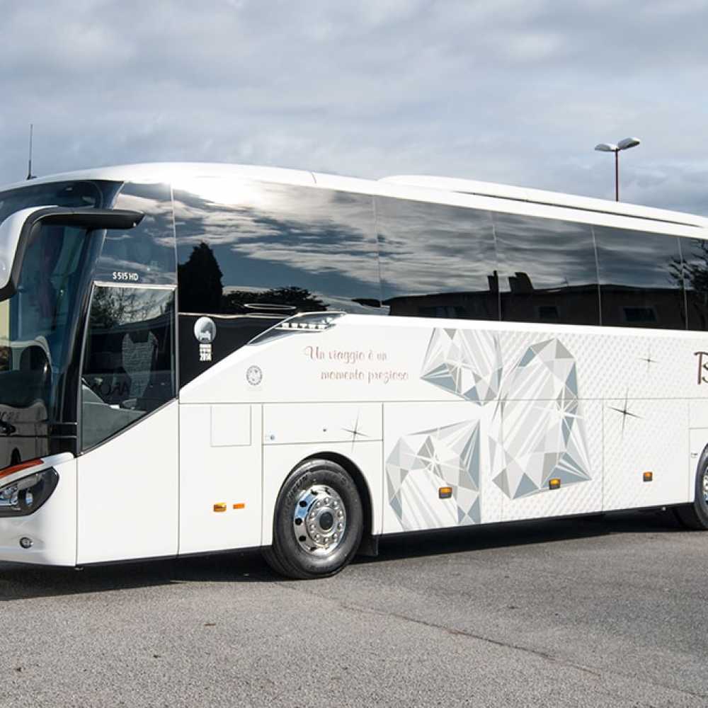 Autobus Gran Turismo noleggio con conducente Umbria Baroni Autonoleggi