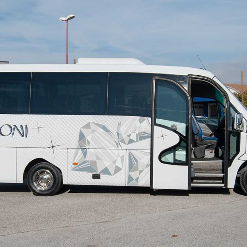 20-seater minibus hire with driver Baroni Autonoleggi